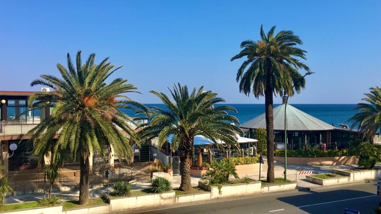 Hotel Serena Arenzano Esterno foto
