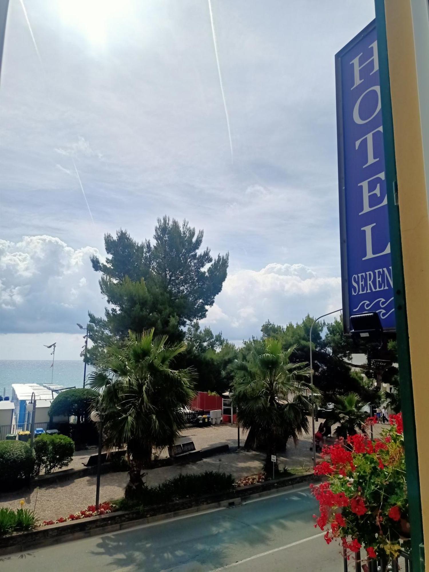 Hotel Serena Arenzano Esterno foto